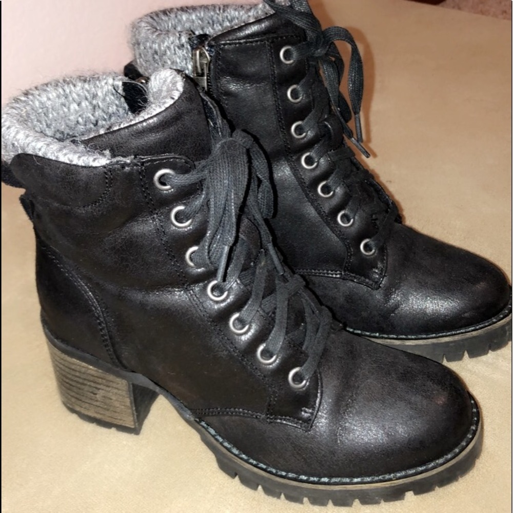 NEW!! Soda Side Zip Boots